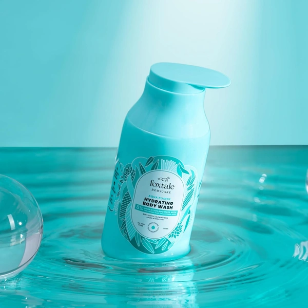 Foxtale Hydrating Body Wash - 250ml | with Hyaluronic Acid & Ceramides | Strengthens Skin Barrier | Improves Hydration | 24-hour Moisturization | 6+ hours Odour Control | Soft , Supple & Glowing Skin | for All Skin Types