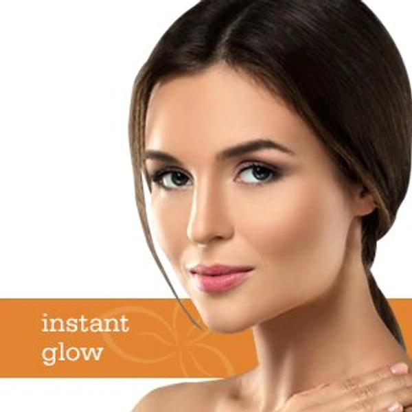 Plum Chamomile & White Tea Glow-Getter Face Mask 60g | De-Tanning Clay Mask for Radiant, Smooth Skin | Brightening & Oil Control | Vegan, Cruelty-Free, Normal & Combination Skin