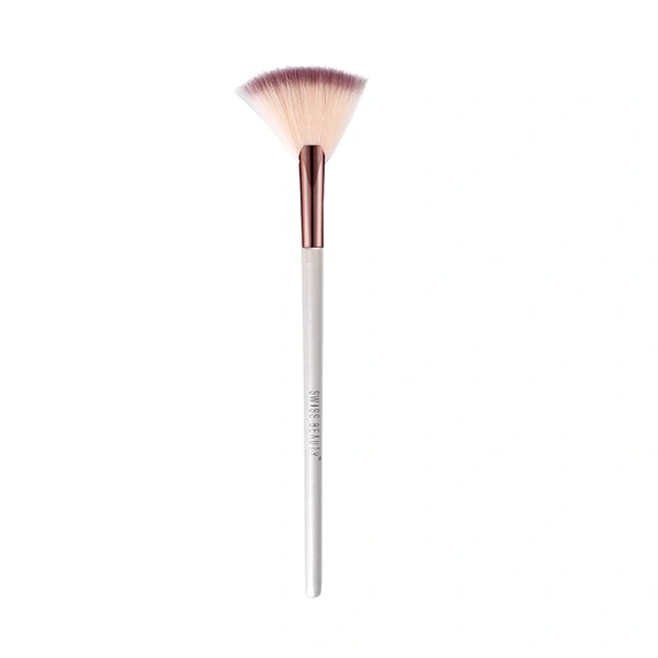 Swiss Beauty Fan Brush 1pc | Dusting Fallen Eyeshadow