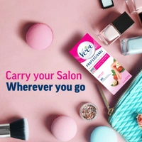 Veet Professional Waxing Strips Kit - 1 Pack for Normal Skin | Gel Wax Hair Removal for Women | 20 Strips, Up to 28 Days Smoothness, No Heater Required