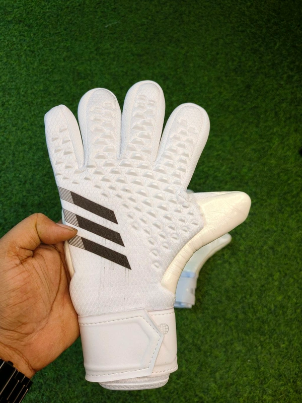Predator White Colour Match Gloves