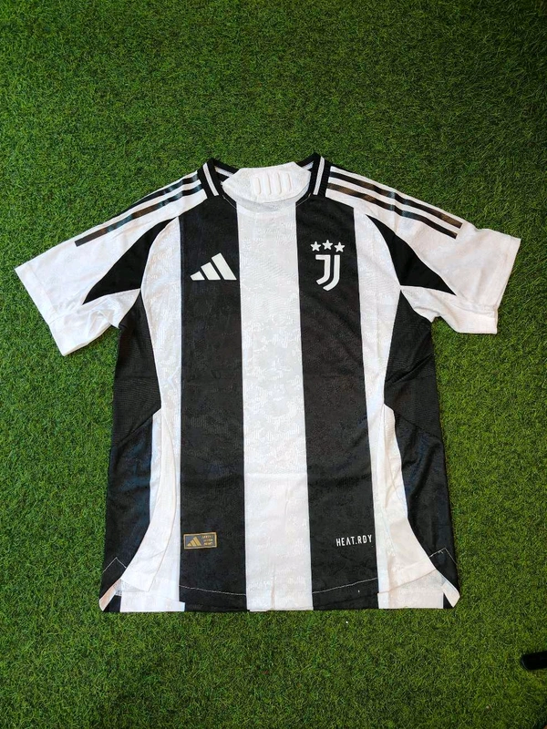 Juventus 24/ 25 Player Edition Home Kit