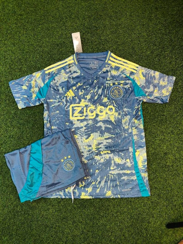 Ajax Away Fan Edition Set