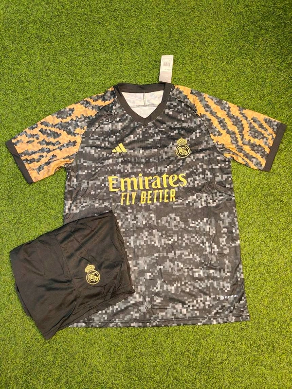 Madrid Black Colour Special Kit
