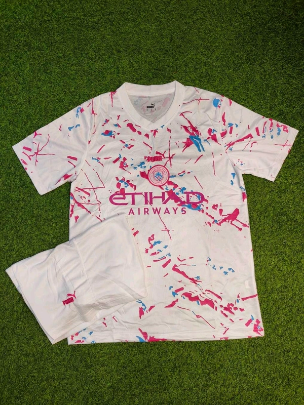 Manchester City White And Pink Colour Fan Edition Set 