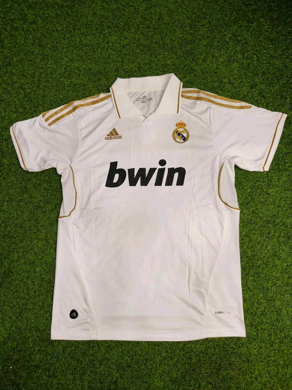 Retro Madrid 2011-12 Home Half Sleeve