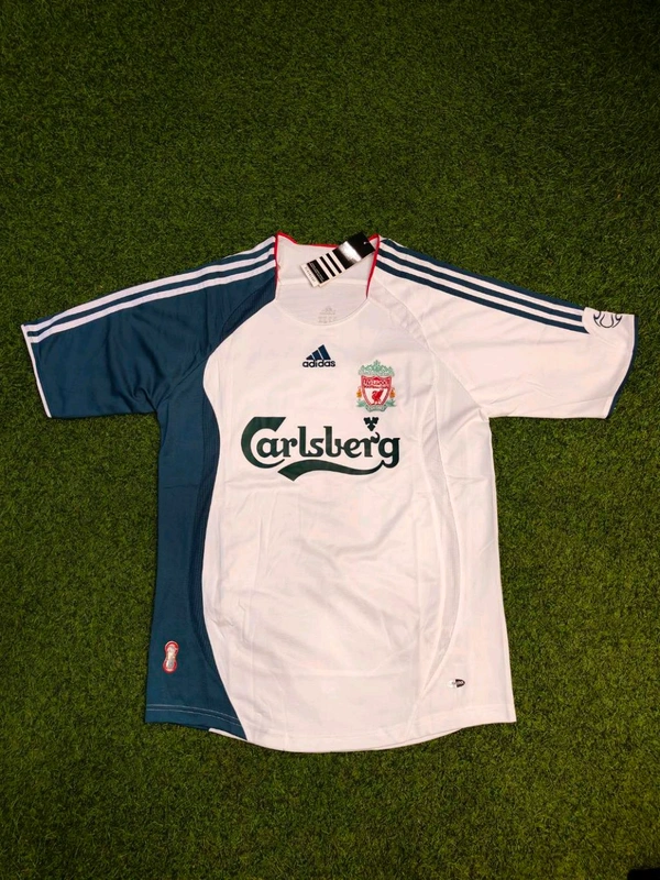 Retro Liverpool 2006-07 Away Half Sleeve 