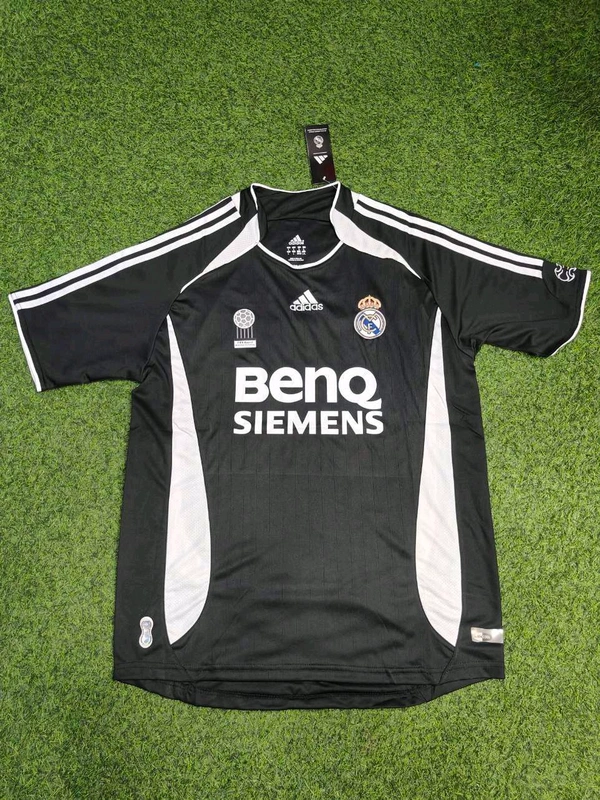 Retro Madrid 2006-07 Away Jersey