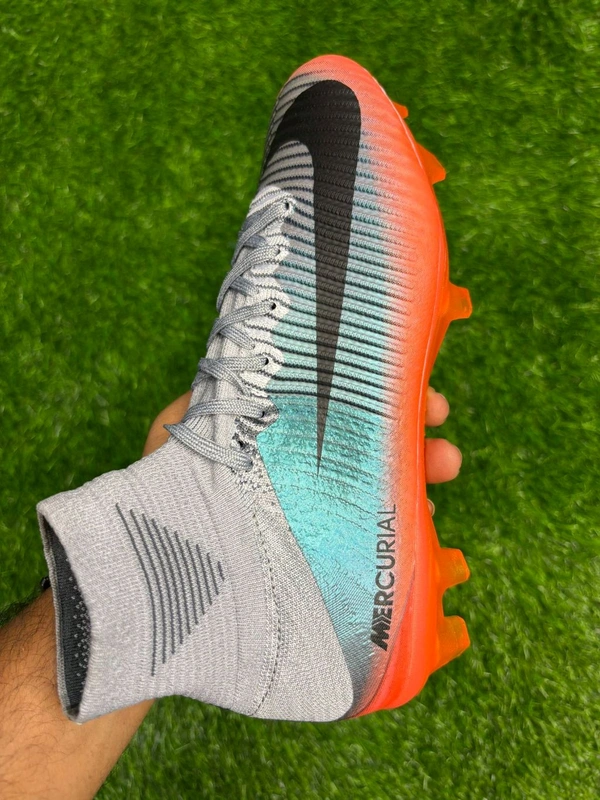 Mercurial Superfly 5 CR7 Edition High-Top FG With Lace