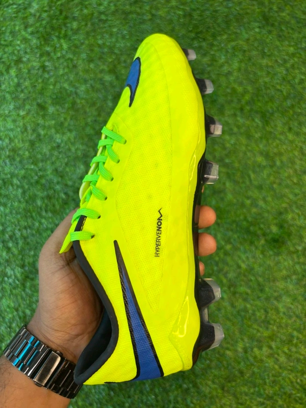 Hypervenol Phantom FG M Light Green Low-top With Lace