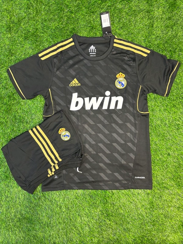 Retro Madrid 2011/12 Away Fan Edition With Short