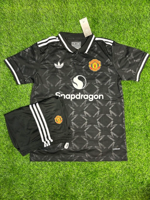 Manchester United 25/26 Black Special Kit Fan Edition With Short 
