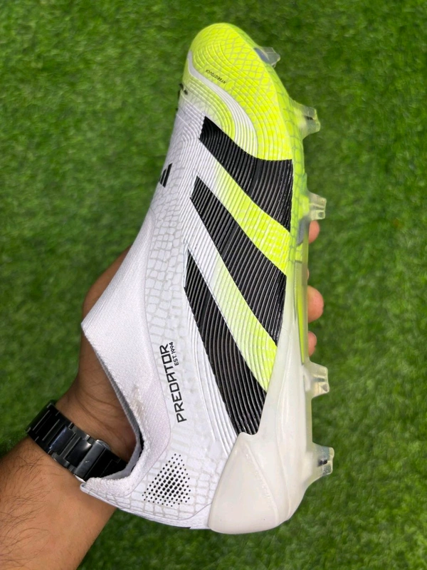 Predator Elite White And Green Low-top FG Without Lace 