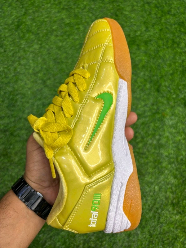 Total 90 III Futsal 5 Gold Colour With Lace