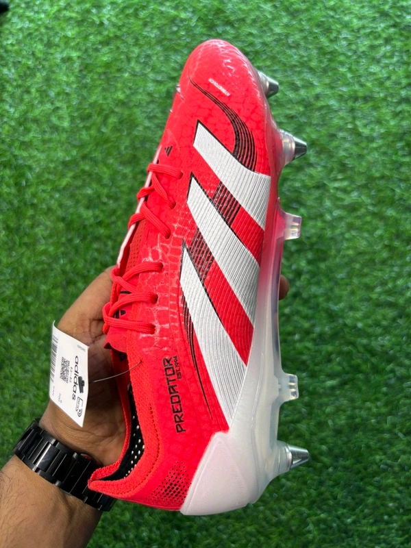 Predator Elite Red Colour SG With Lace(Metal Changer)