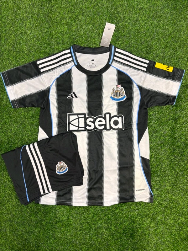 New Castle United 25/26 Home Kit Fan Edition With Short