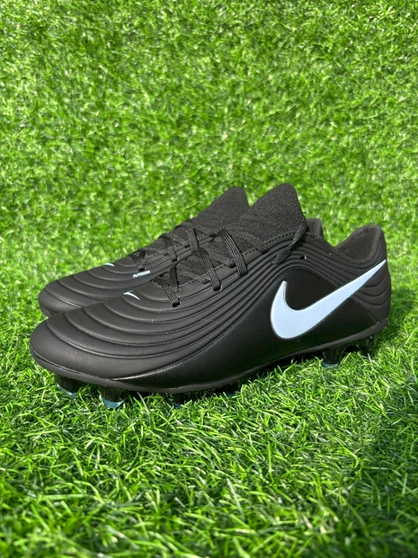 Tiempo Legend 10 Elite Black Low-top FG With Lace 