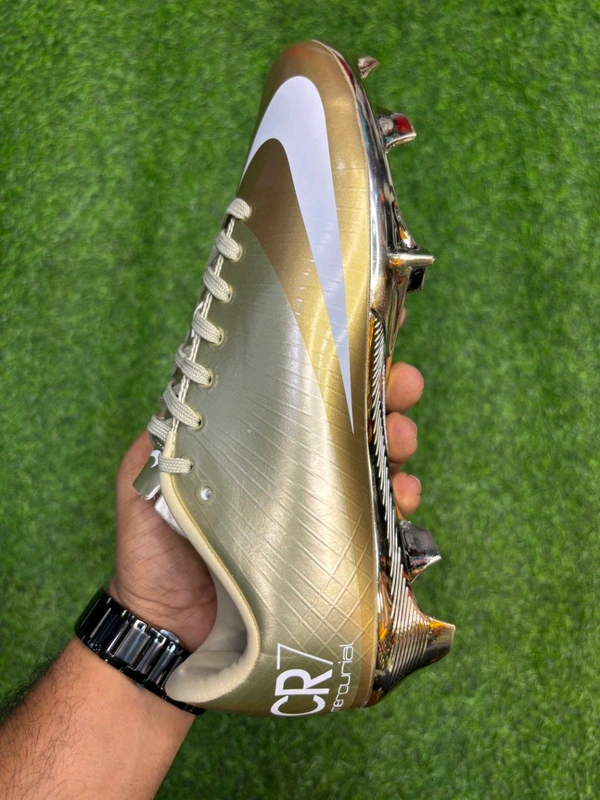Mercurial CR7 Rare Gold Limited Edition FG With Lace