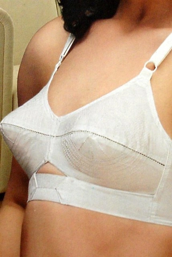 Groversons Paris Beauty Chanderkiran White Bra 100% Cotton - 90 B, White