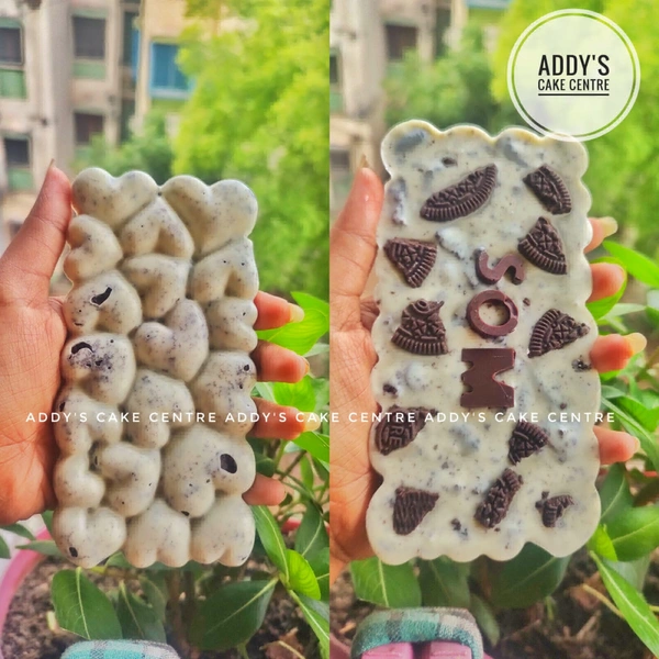 ADDYS' CHOCOLATE CENTRE Vanilla with Oreo