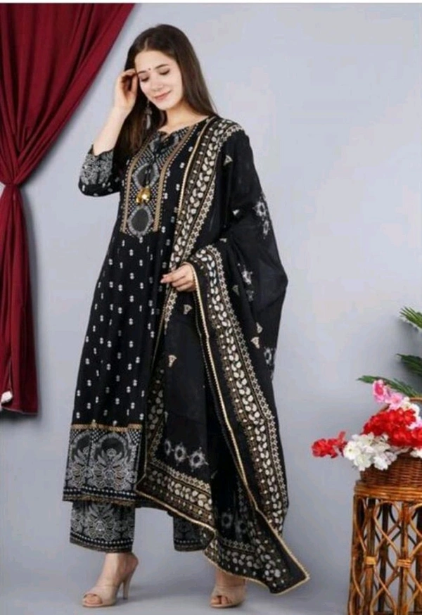 Women Viscose Rayon Kurta. Pant Dupatta Set - black, M