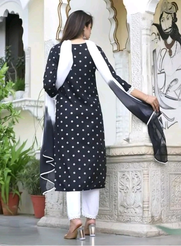Rayon Embroidered Kurta Set With Dupatta - black, M
