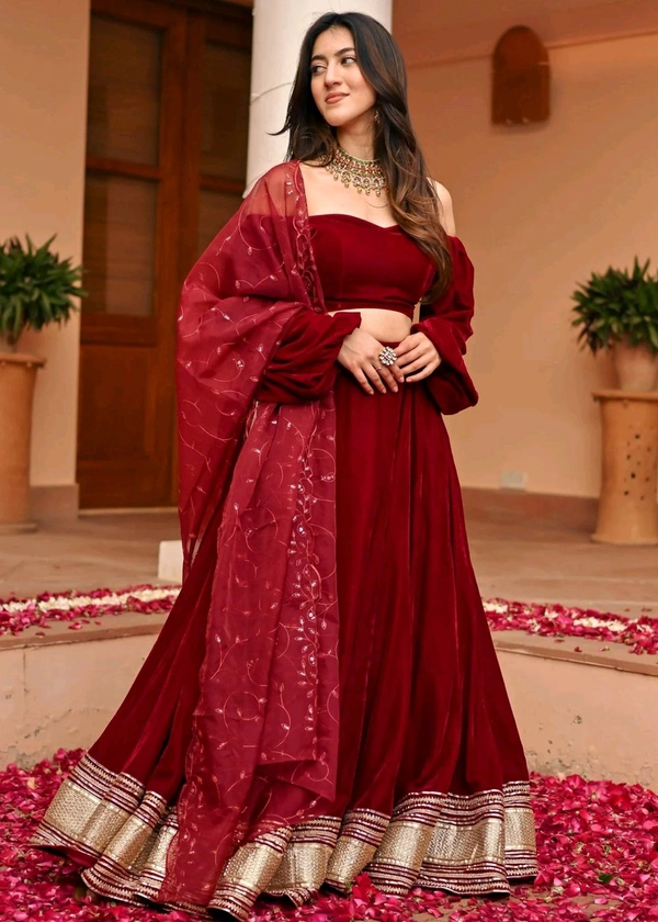 Maroon Velvet Lace Lehenga Set - Venetian Red, M