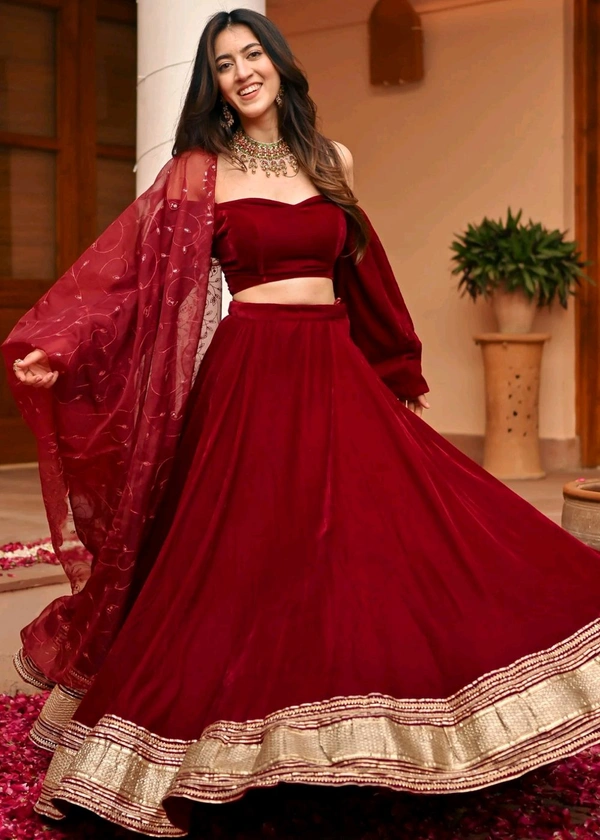 Maroon Velvet Lace Lehenga Set - Venetian Red, M