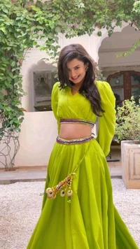Green Solid Faux Georgette Straight Crop Top With A-Line Skirt - Wild Willow, XS