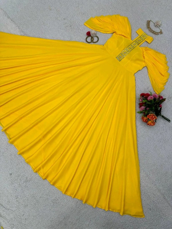 Looking for this same colour beautiful Designer Padded Gown - Corn, XL