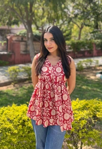 Casual Sleeveless Floral Print Women MaroonTop - Stiletto, S