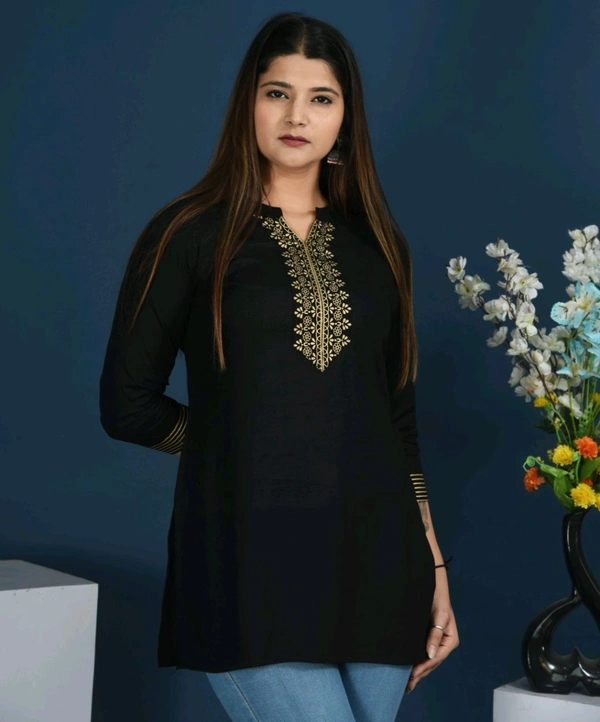 Women Solid Viscose Rayon Straight Kurta (Black) - Black, XXL