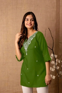 Women Rayon Regular Top - Green Leaf, S