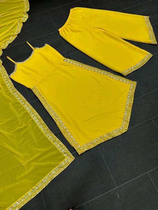 Women's Georgette Sleeveless Kurti Set With Embroidered Lace  - Yellow, L