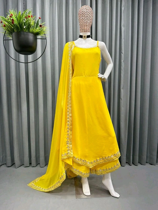 Women's Georgette Sleeveless Kurti Set With Embroidered Lace  - Yellow, L
