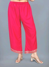 Women's Georgette Sleeveless Kurti Set With Embroidered Lace  - Radical Red, L