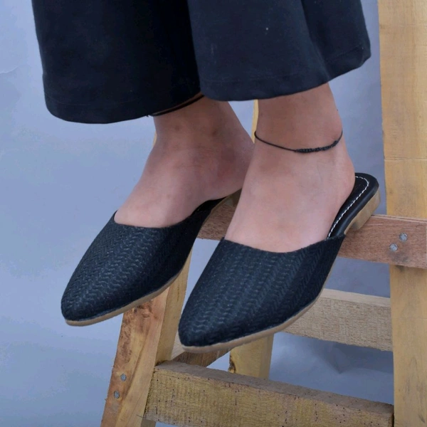 Muzem Women Flats Sandal (Pink, 5) - Black, 7