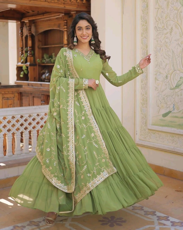 Women's Georgette Anarkali kurta set & Duptta For Women - Green Smoke, L