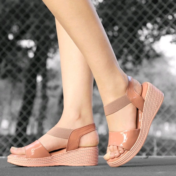 Women Wedges Sandal (Black, 6)
 - Rose Fog, 7