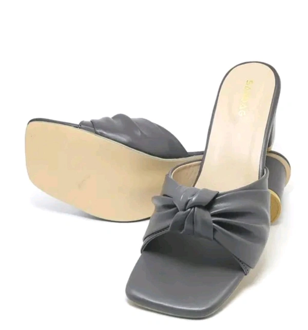 Block Heel Slipper For Women And Girl - Dorado, 4