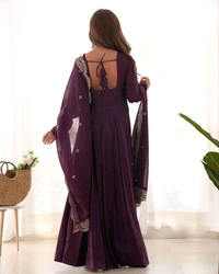 Women's Printed Romanslik Full Sleeve V-Neck Zip Beautiful Anarkali Gown with Dupatta & Pant  - wine, M
