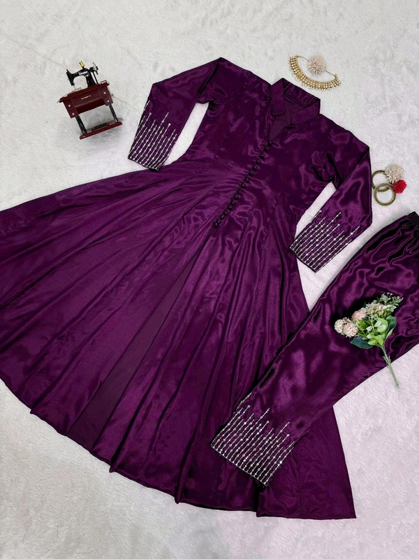 Dark Green Color Kurti Set For Mehendi Rasam - Finn, L