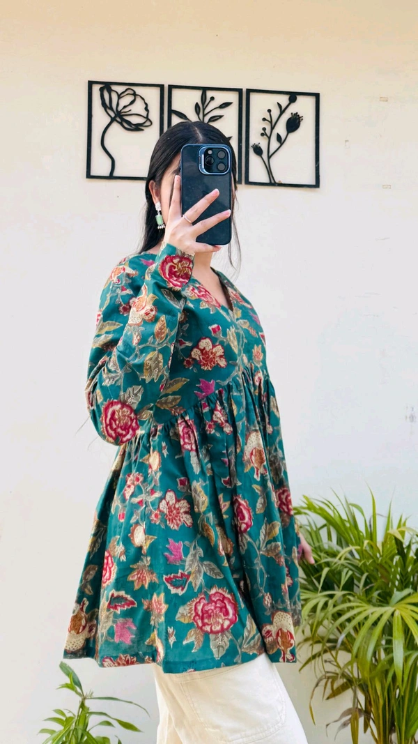 Cotton Flared Bottle Green Aliacut Floral Print Peplum Top - Surfie Green, L