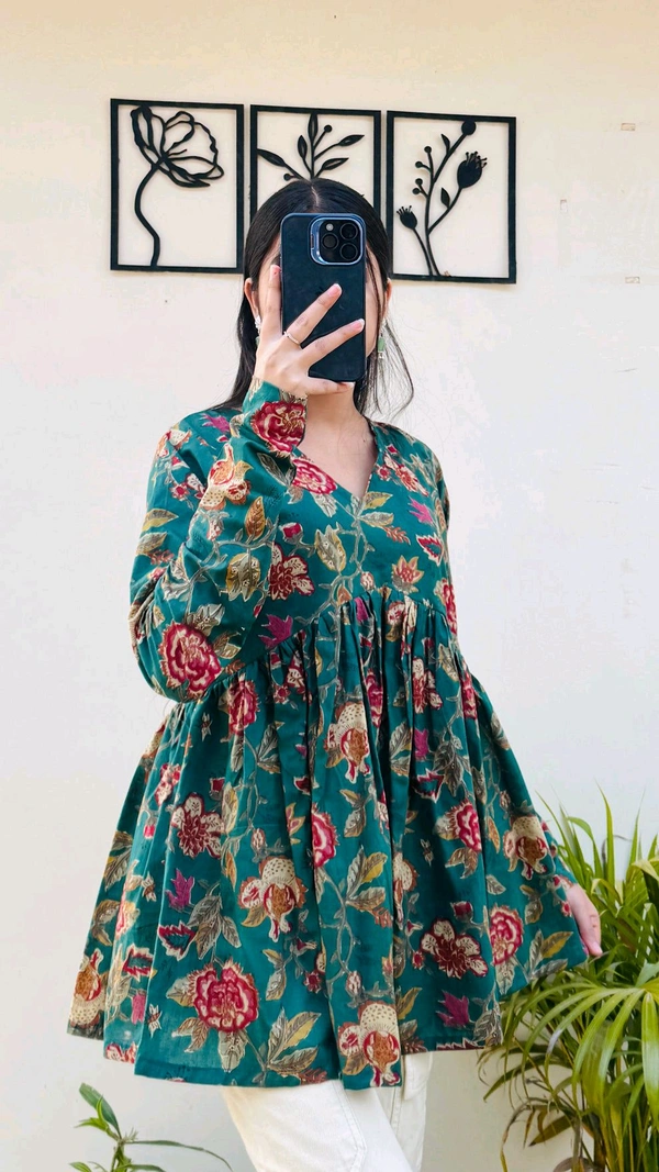 Cotton Flared Bottle Green Aliacut Floral Print Peplum Top - Surfie Green, XL