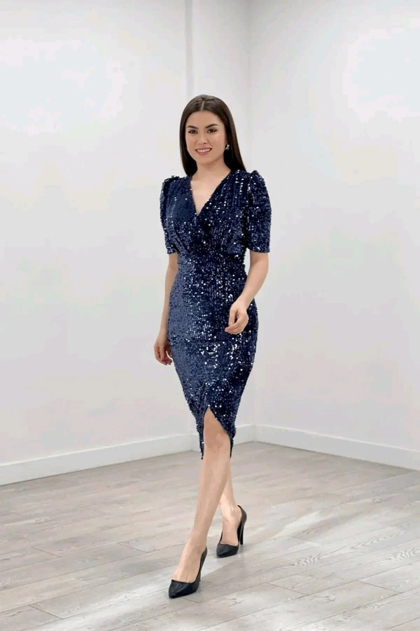 Partywear Bodycon Pink Dress
 - Blue, M