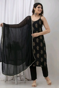 Women's Rayon Beautiful Foil Print Sleeveless Kurta | Comfortable Trendy Kurta Bottom Duppata Set | Eye-Catchy Regular Fit Kurta Set - Black, M
