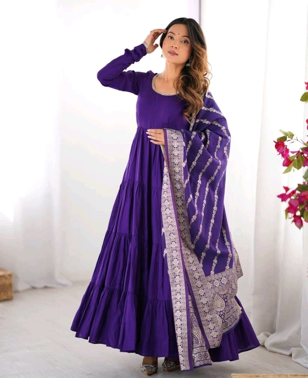 Pista Silk Gown With Jacquard Banarasi Dupatta - Daisy Bush, XXL