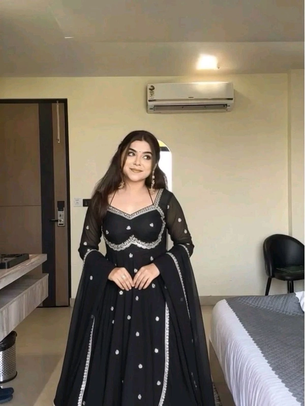 Red Georgette Embroidery Anarkali Suit Set with Dupatta Ready to Wear for Celebrations - Black, L