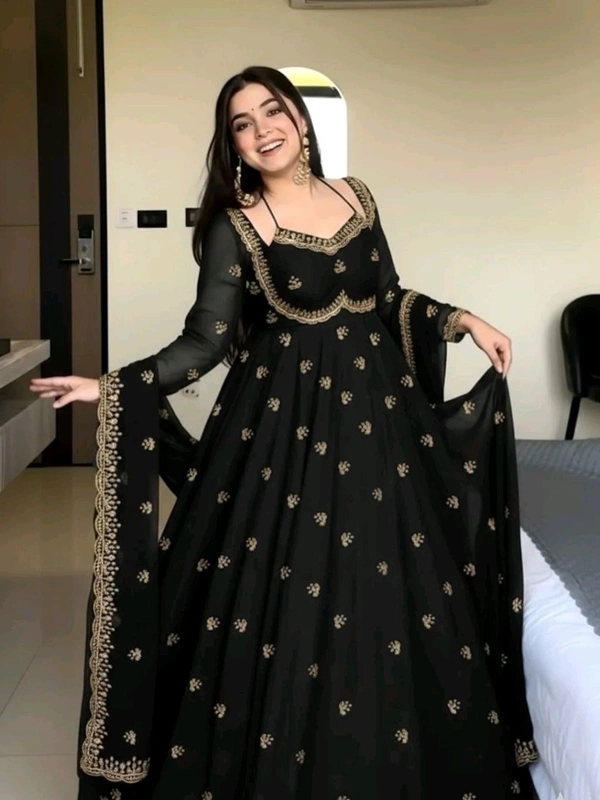 Red Georgette Embroidery Anarkali Suit Set with Dupatta Ready to Wear for Celebrations - Black, M