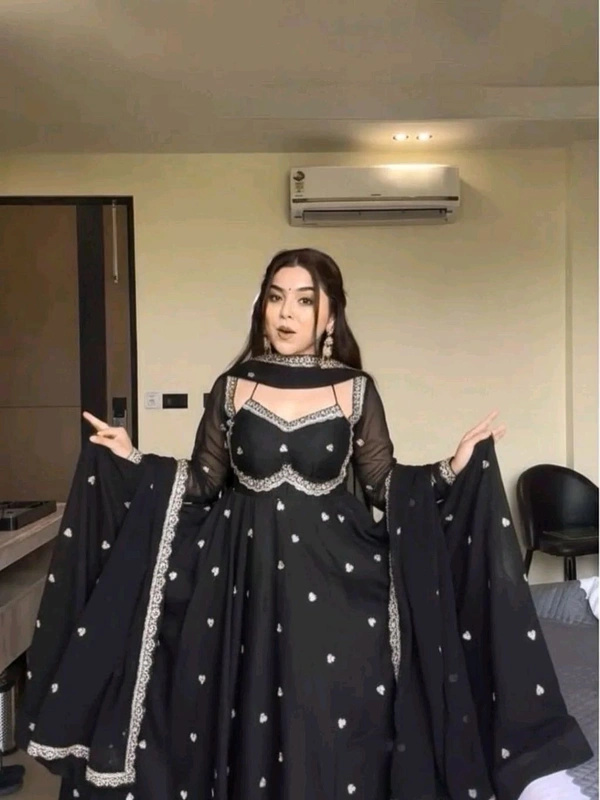 Red Georgette Embroidery Anarkali Suit Set with Dupatta Ready to Wear for Celebrations - Black, XXL